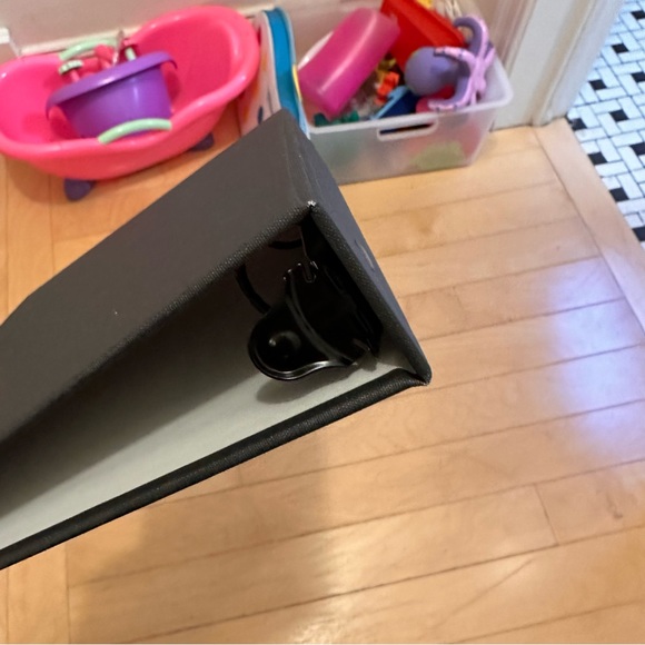 Appointed Three Ring Binder for 5.5x8.5 inch paper - Picture 7 of 8